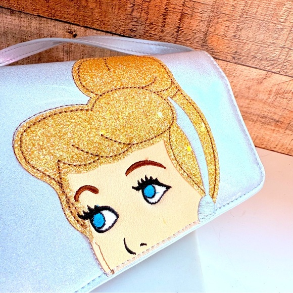 Danielle Nicole Retired Cinderella Phone/Wallet Crossbody Bag - Picture 9 of 9
